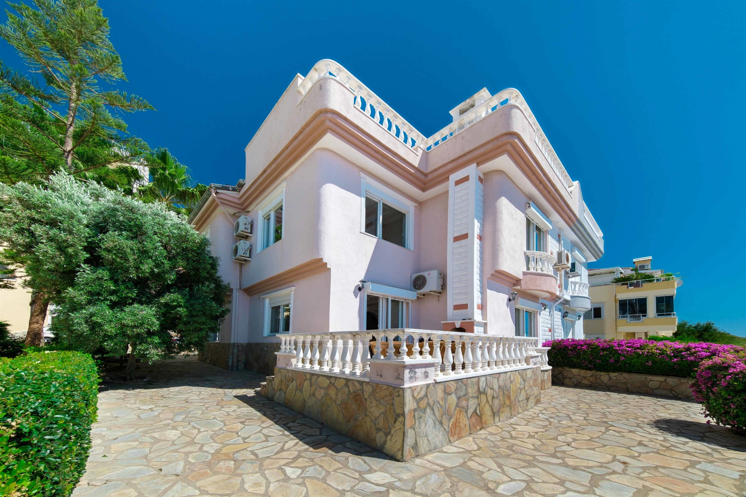 4+1 Villa with full Seaview in Kargicak, Alanya