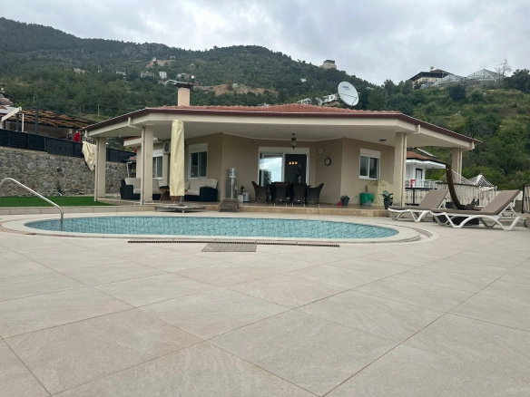 2+1 Bungalow Villa with Seaview in Oba, Alanya