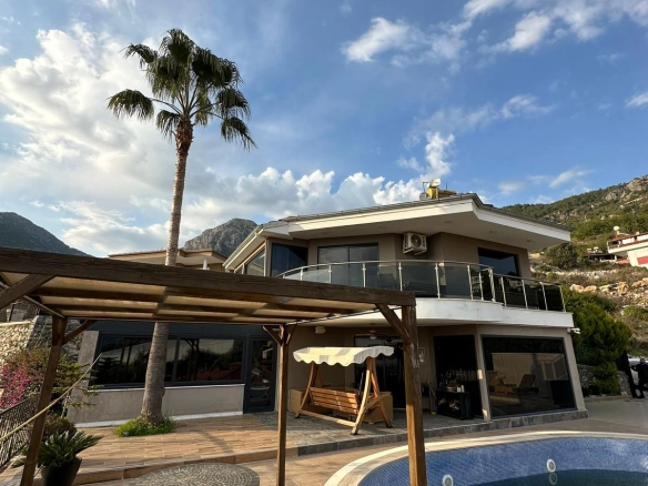 3+1 Luxury Dublex Villa with Seaview in Oba, Alanya