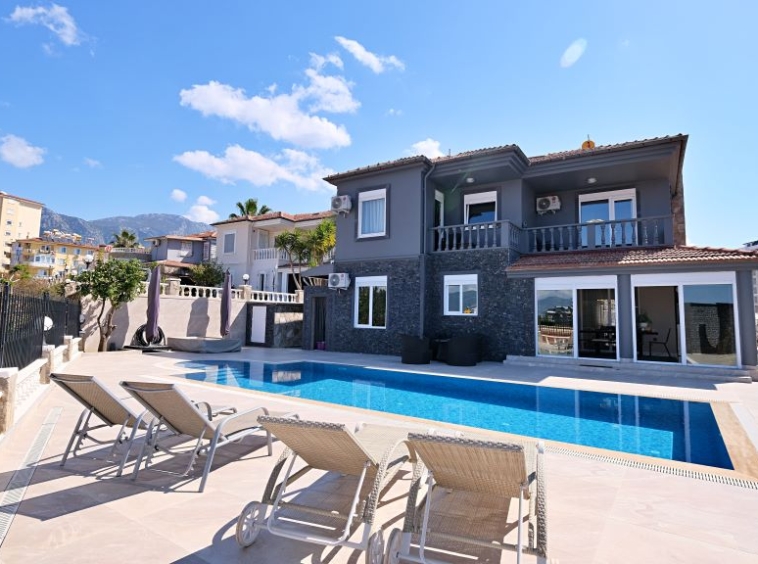 3+1 Luxury detached Villa in Mahmutlar, Alanya