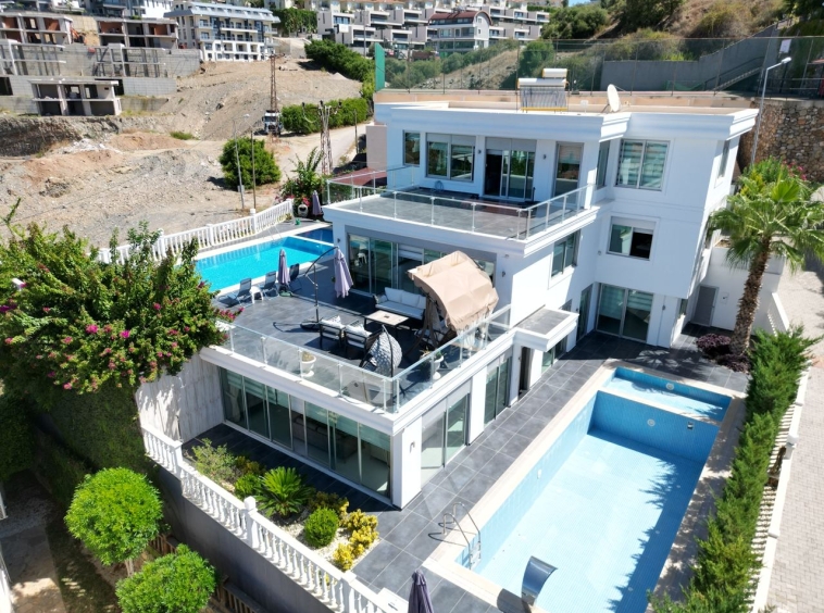 6+2 Villa with Seaview in Kargicak, Alanya