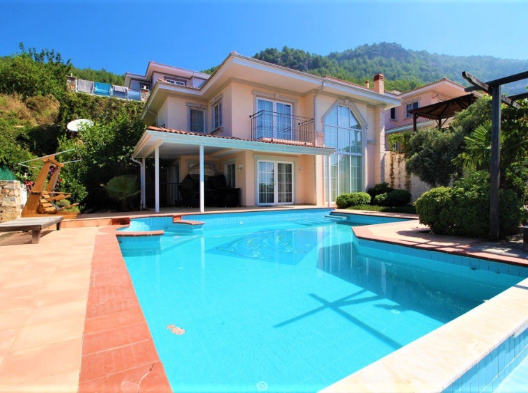 4+1 Detached Seaview Villa in Tepe, Alanya