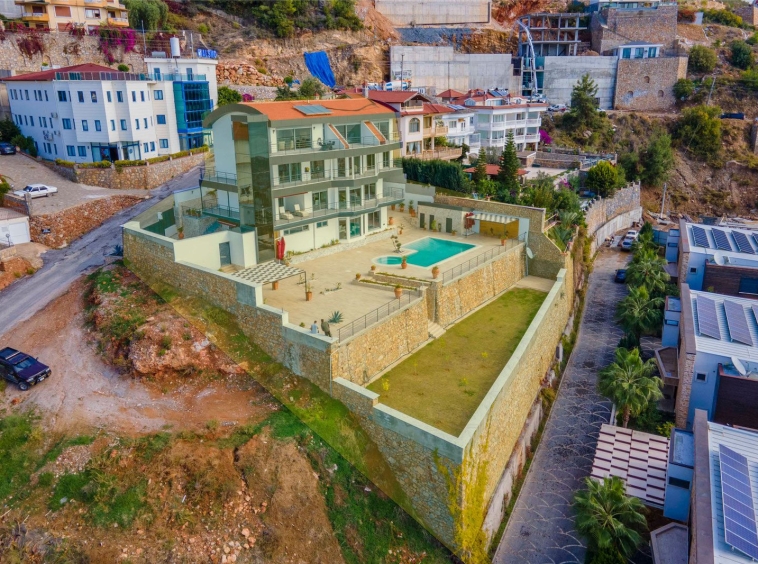 10+1 High Luxury Mansion in Bektas, Alanya