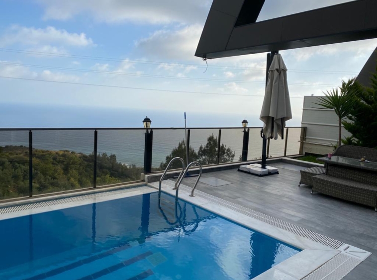 3+1 Seaview Villa in Kargicak, Alanya