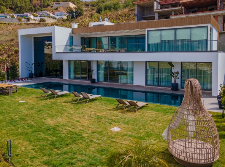 4+1 Villas with Pool, Garden and Seaview in Kargicak, Alanya