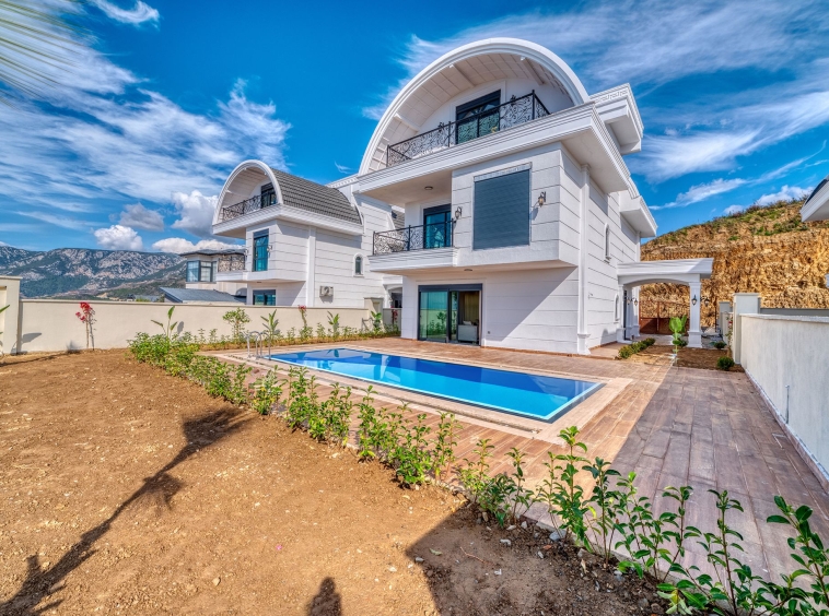 5+1 High Luxury Villa in Kargicak, Alanya