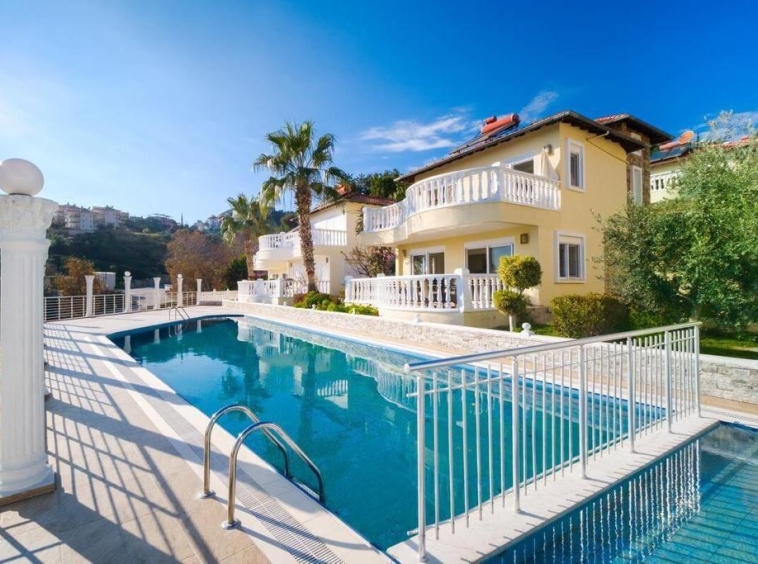 2+1 Villa in Complex in Tepe