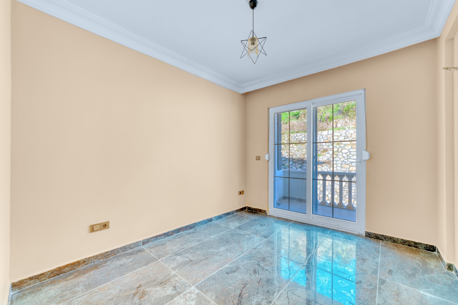 4+1 duplex penthouse in Bektas Alanya